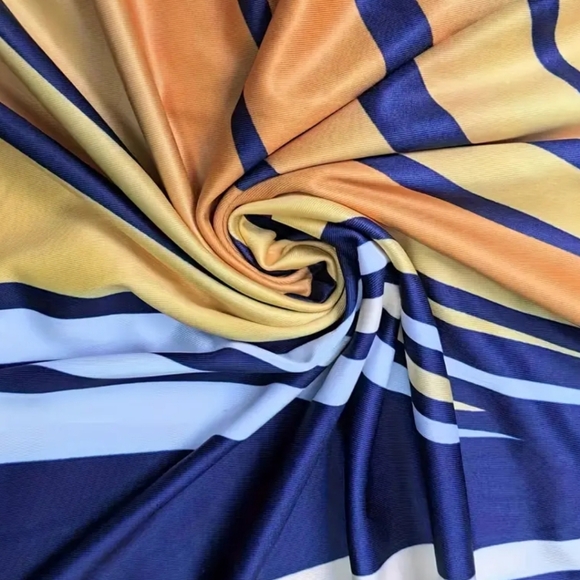 Dress - Picture 2 of 7